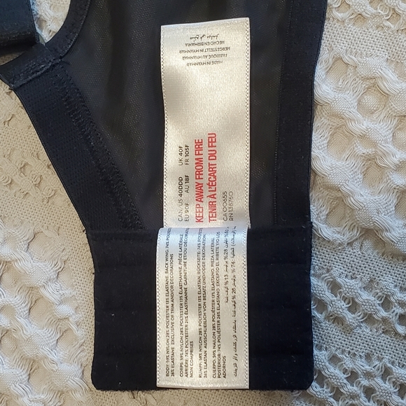 ✨️2/$30 Deesse Unlined Lace Bra - Picture 5 of 5